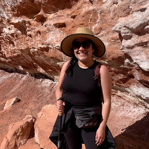 Meet your Posher, Alyssa